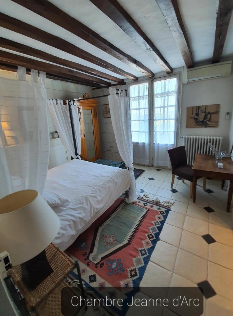 Le Presbytere De La Cite Royale De Loches Zimmer foto